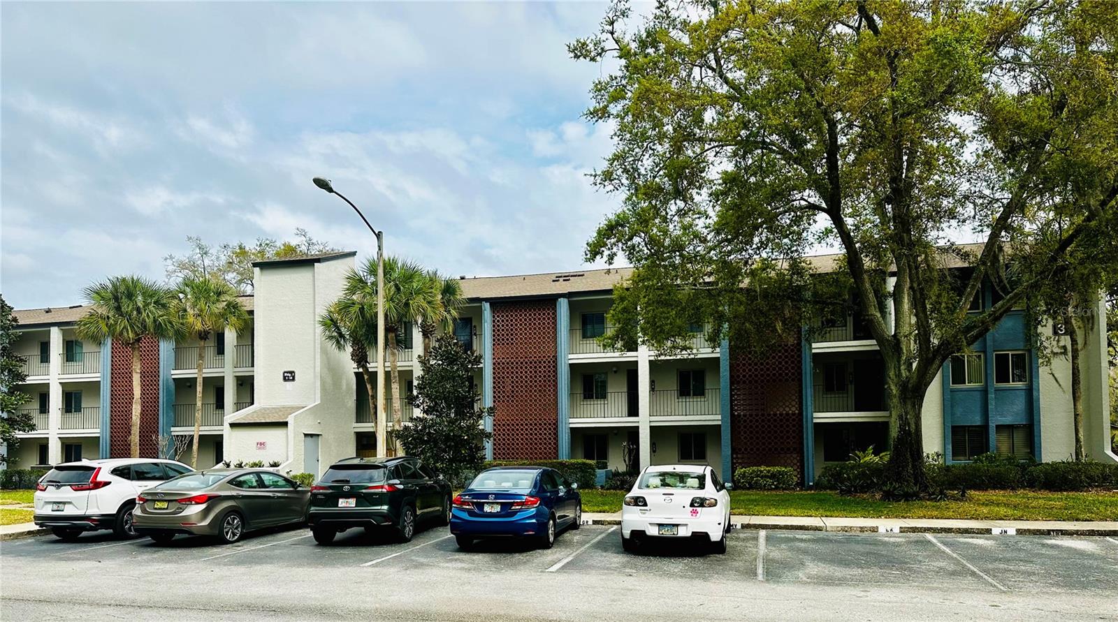3 ESCONDIDO CIR #18, ALTAMONTE SPRINGS, FL, 32701