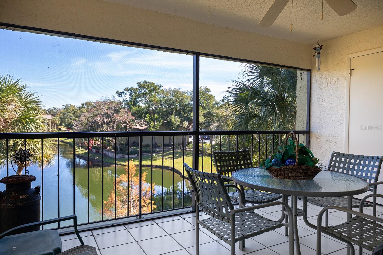 3 ESCONDIDO CIR #18, ALTAMONTE SPRINGS, FL, 32701