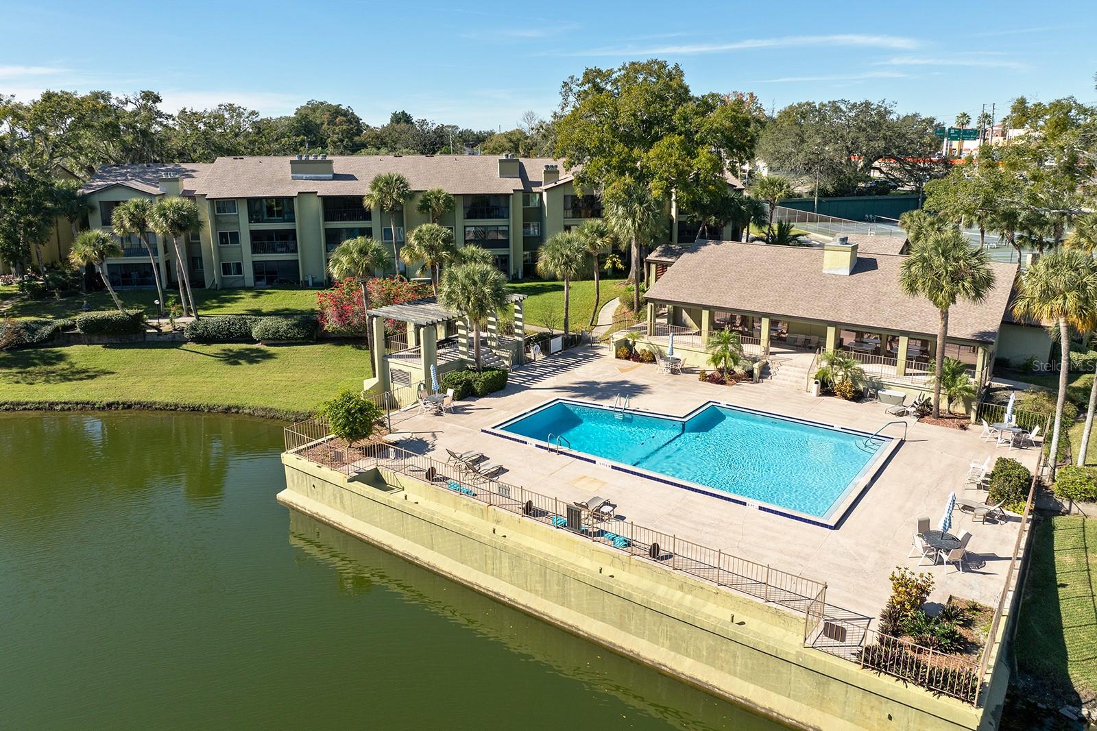 3 ESCONDIDO CIR #18, ALTAMONTE SPRINGS, FL, 32701