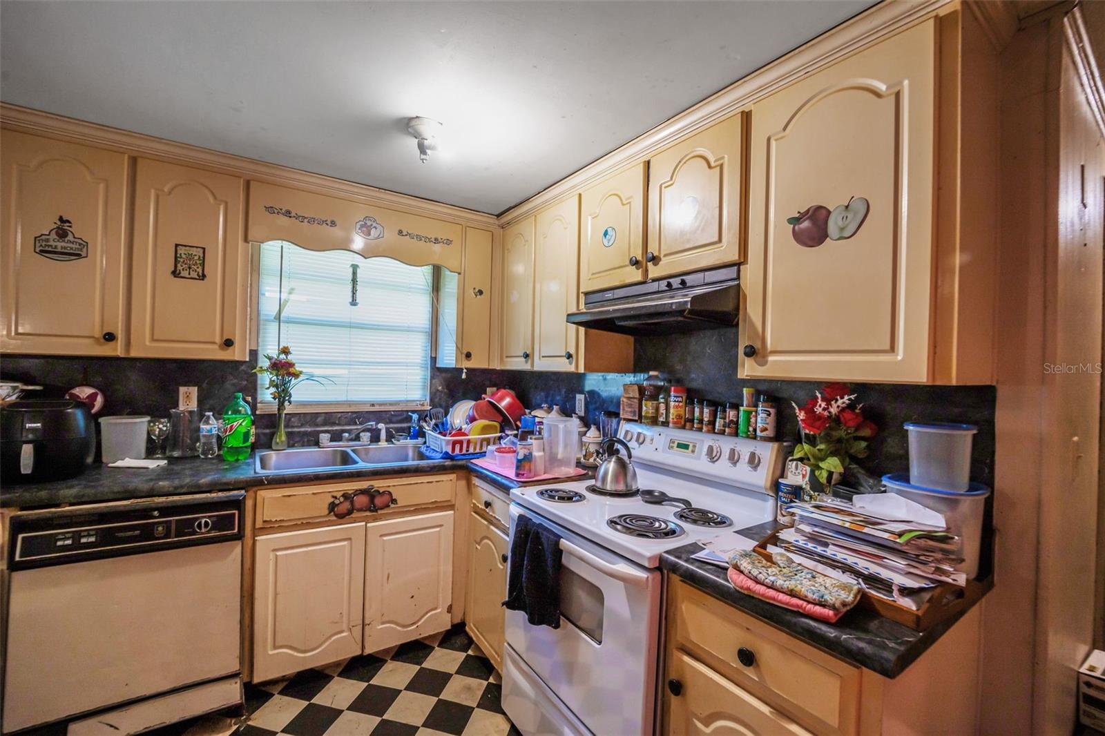 801 N CLERMONT AVE, FORT MEADE, FL, 33841