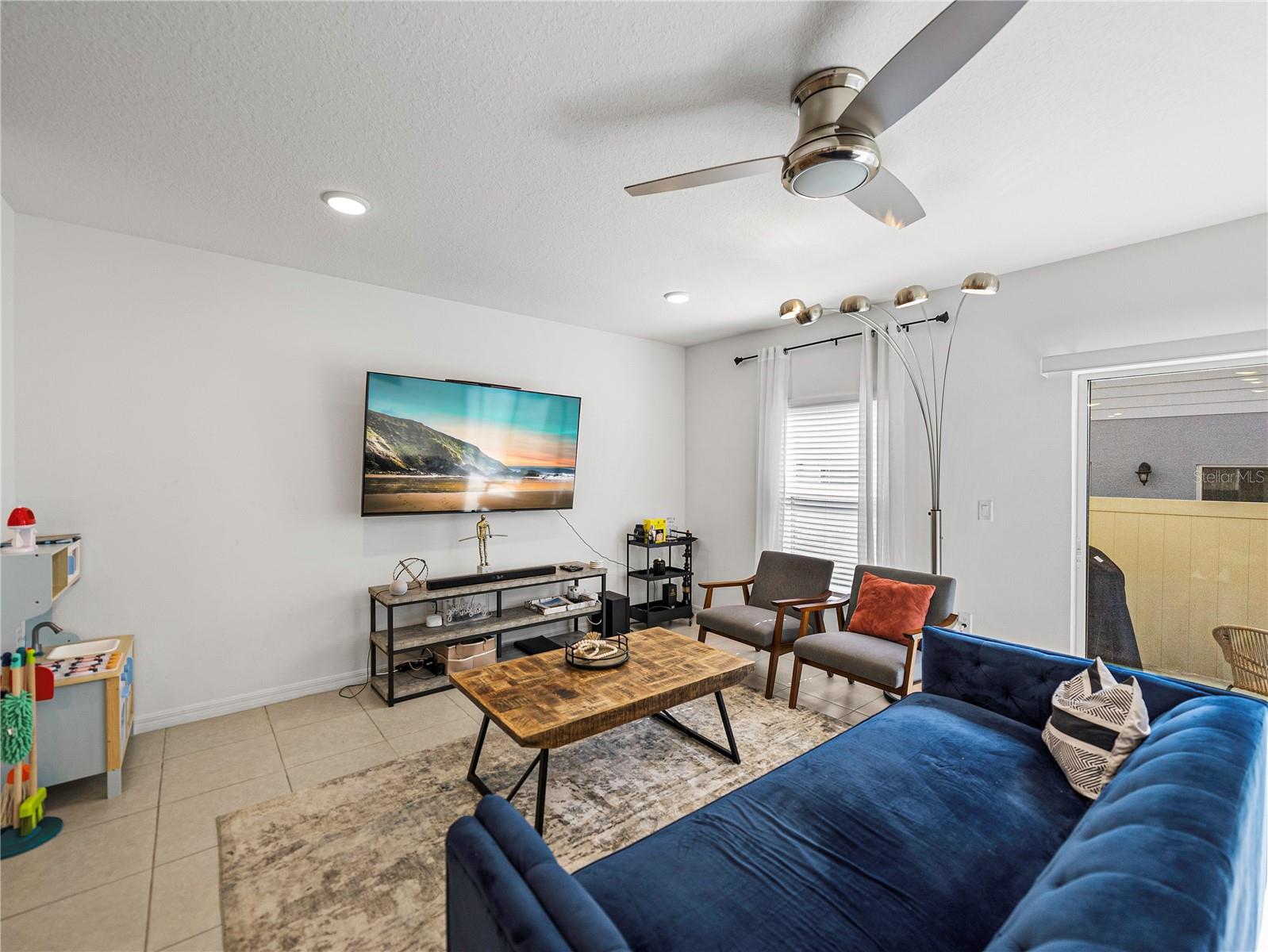 10909 GOLDEN ACORN AVE, TAMPA, FL, 33610