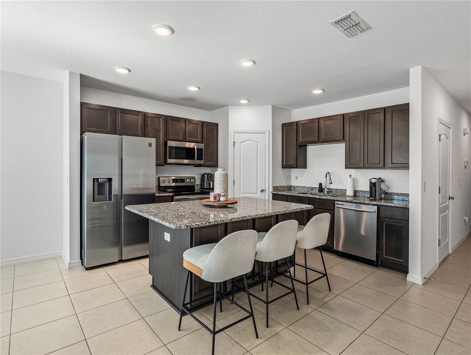 10909 GOLDEN ACORN AVE, TAMPA, FL, 33610