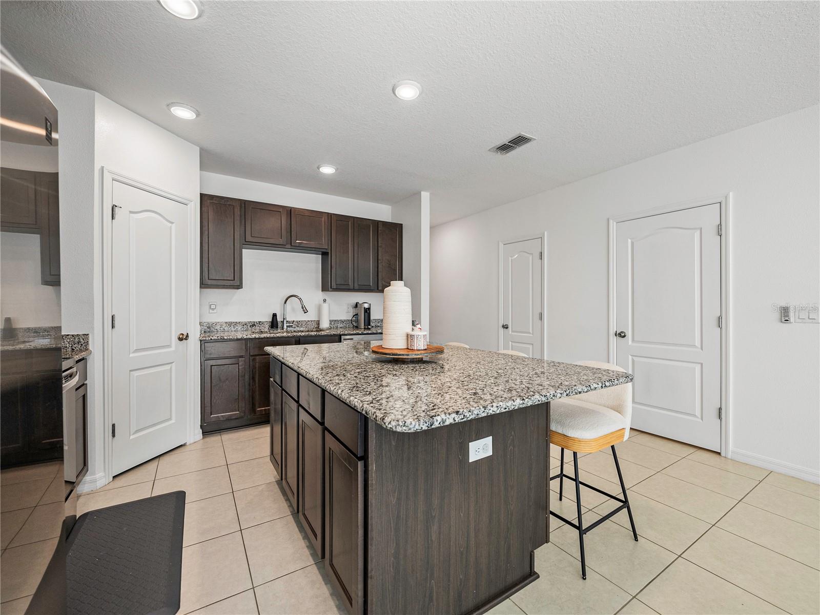 10909 GOLDEN ACORN AVE, TAMPA, FL, 33610