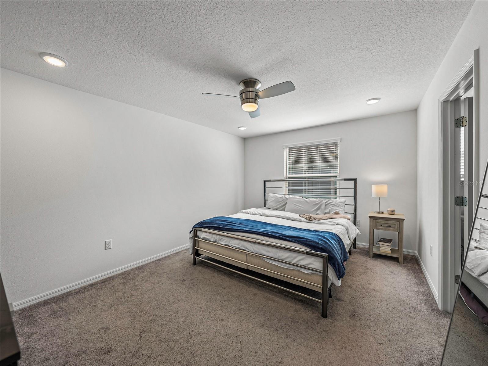 10909 GOLDEN ACORN AVE, TAMPA, FL, 33610