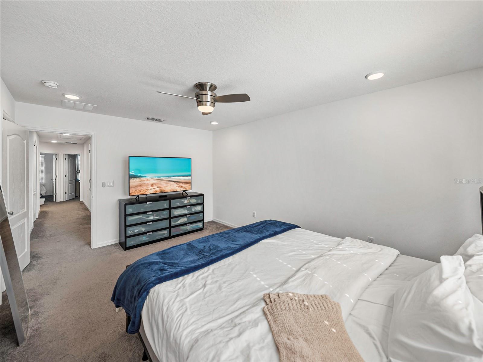 10909 GOLDEN ACORN AVE, TAMPA, FL, 33610
