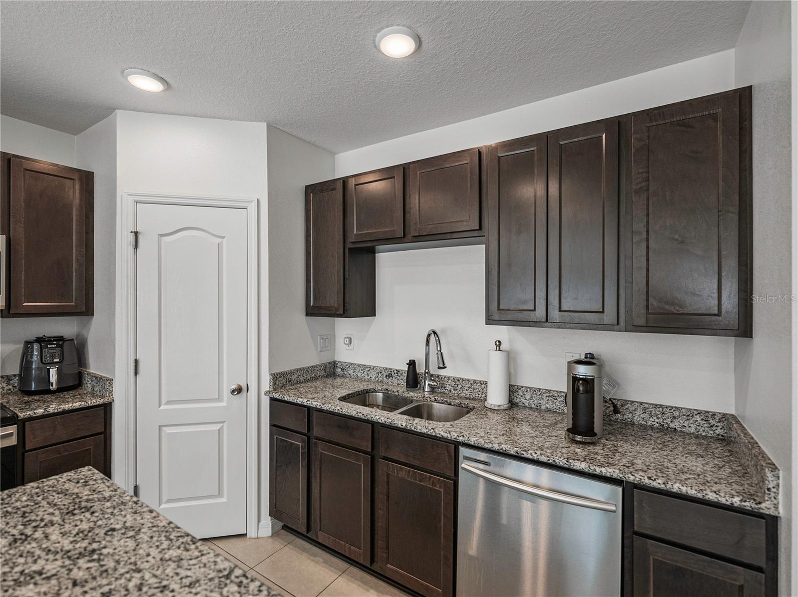 10909 GOLDEN ACORN AVE, TAMPA, FL, 33610