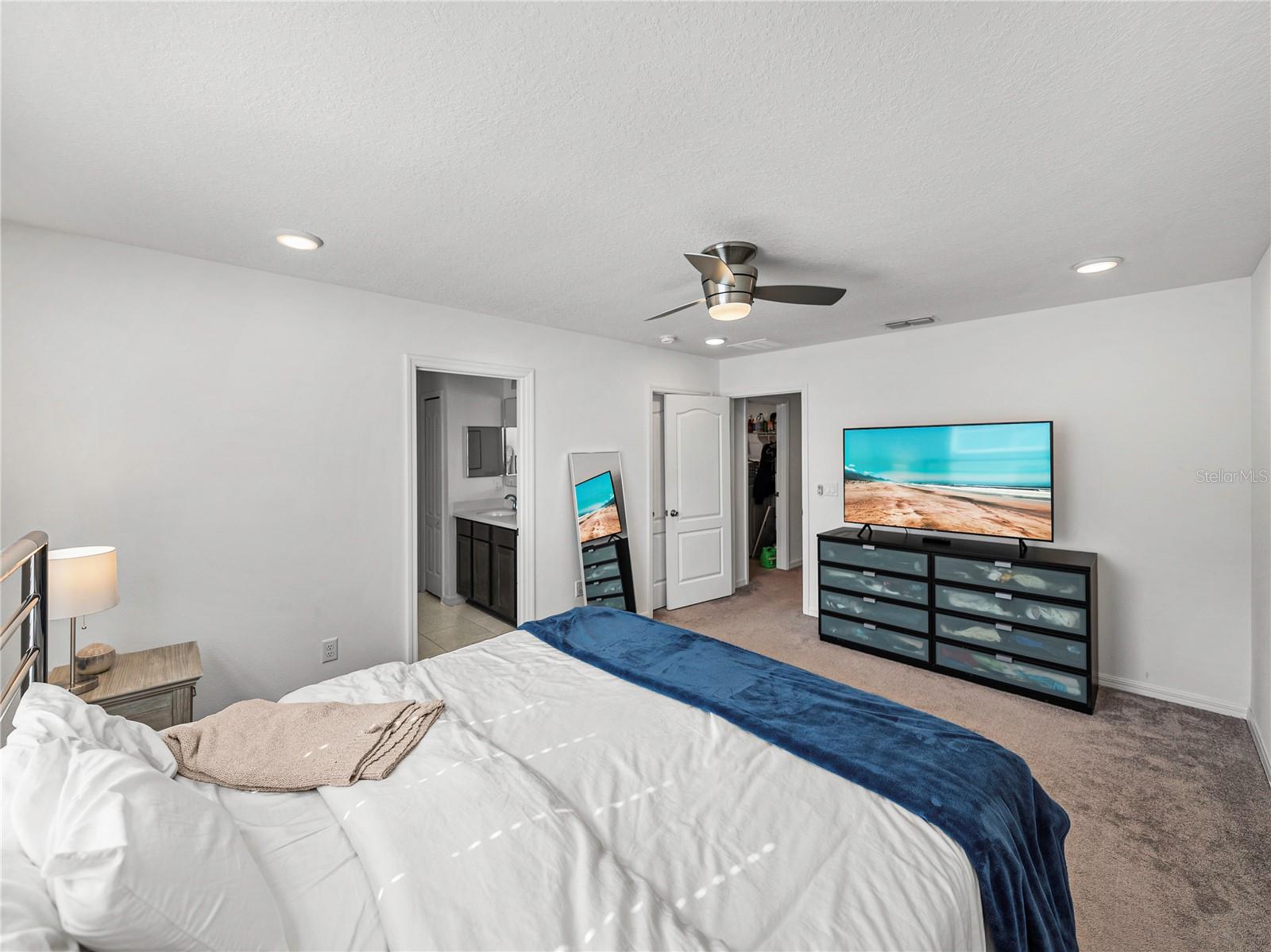 10909 GOLDEN ACORN AVE, TAMPA, FL, 33610