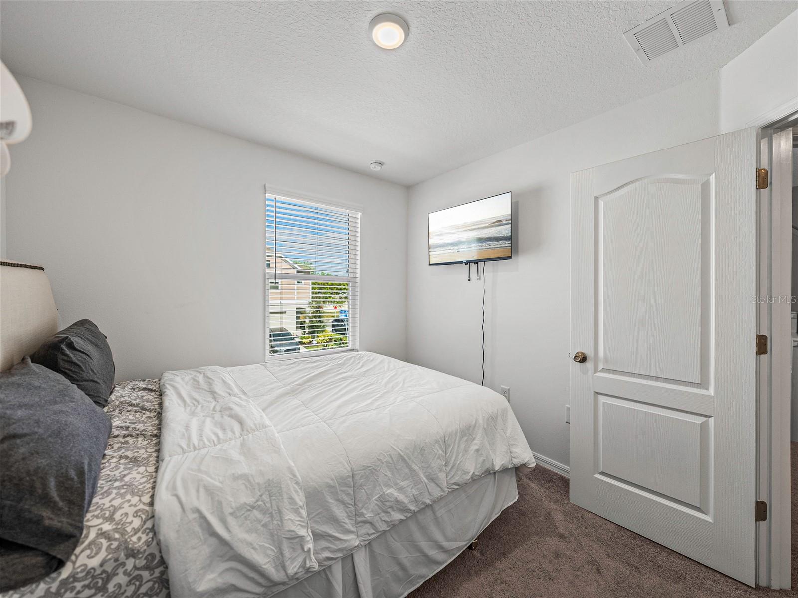 10909 GOLDEN ACORN AVE, TAMPA, FL, 33610