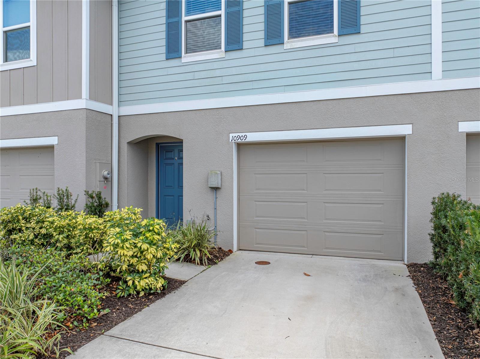 10909 GOLDEN ACORN AVE, TAMPA, FL, 33610