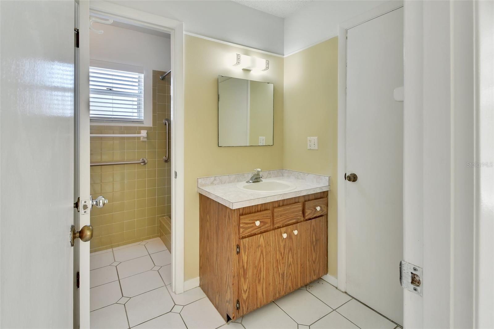 51 PINE DR, DEBARY, FL, 32713