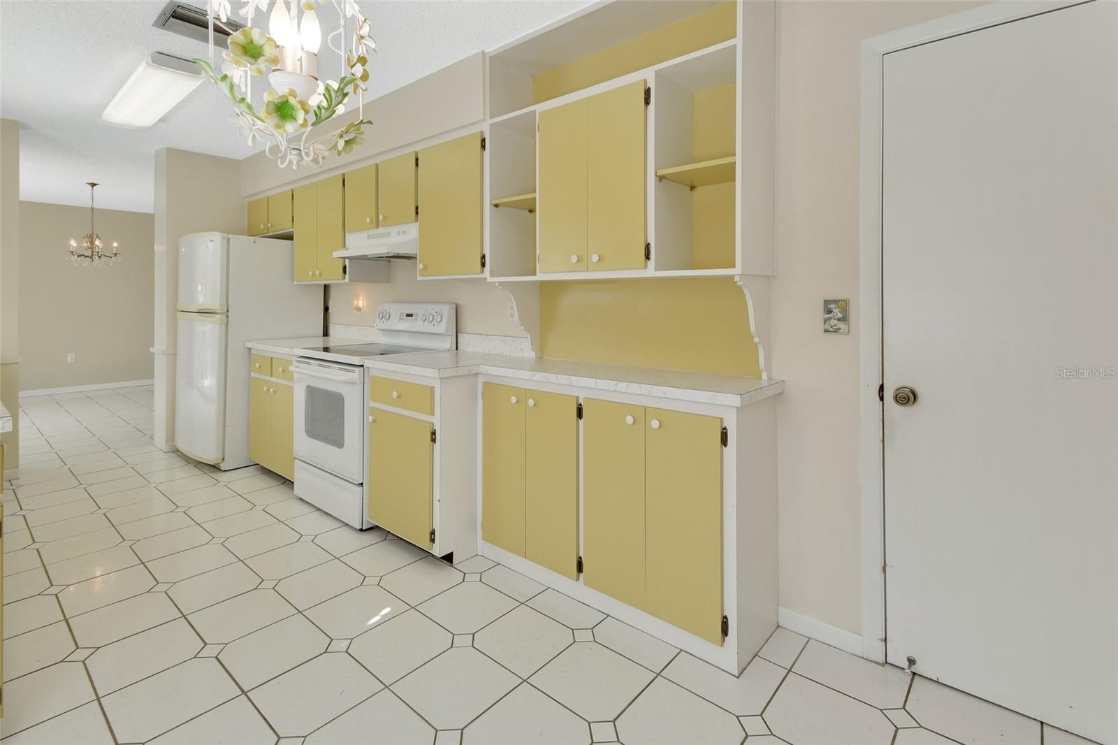 51 PINE DR, DEBARY, FL, 32713