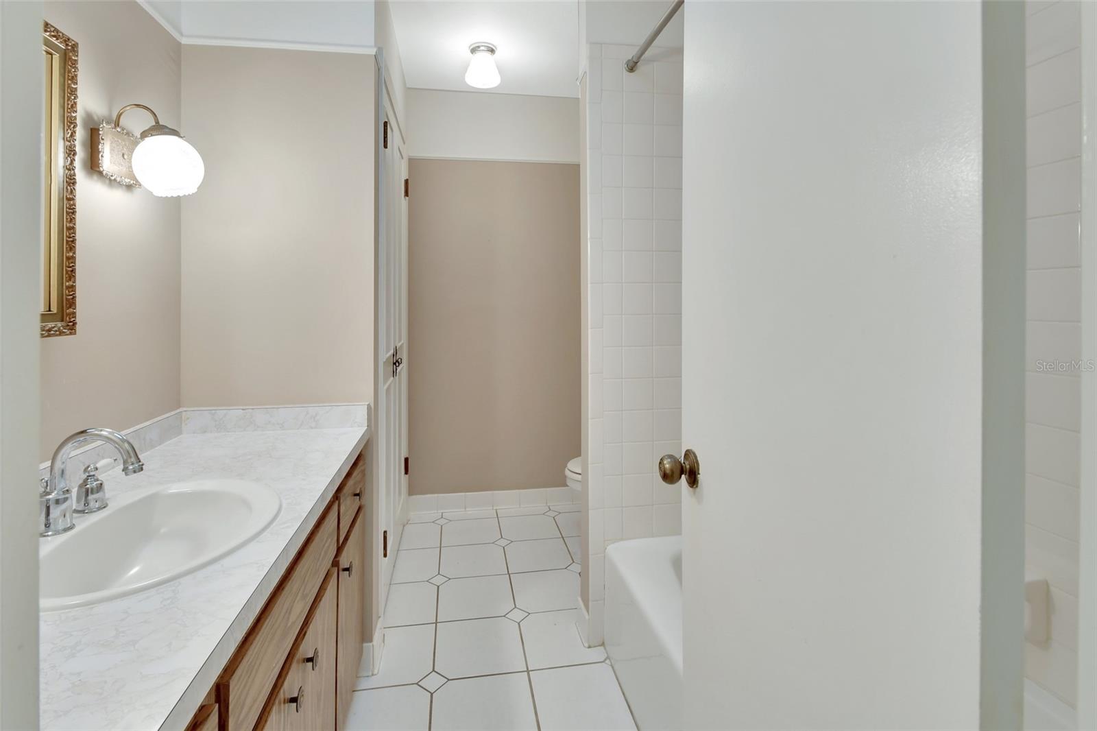 51 PINE DR, DEBARY, FL, 32713