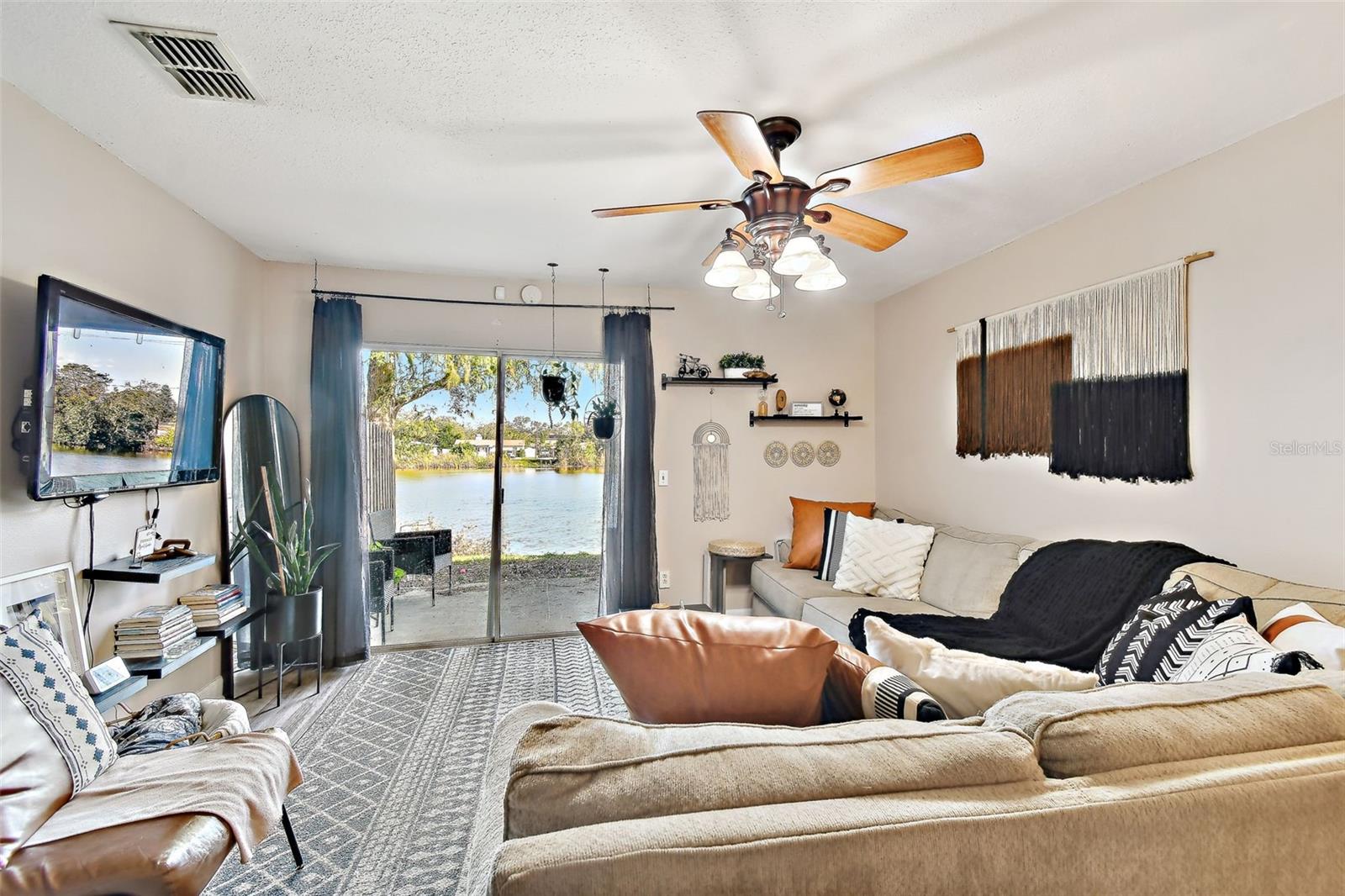 3361 W WYOMING CIR, TAMPA, FL, 33611