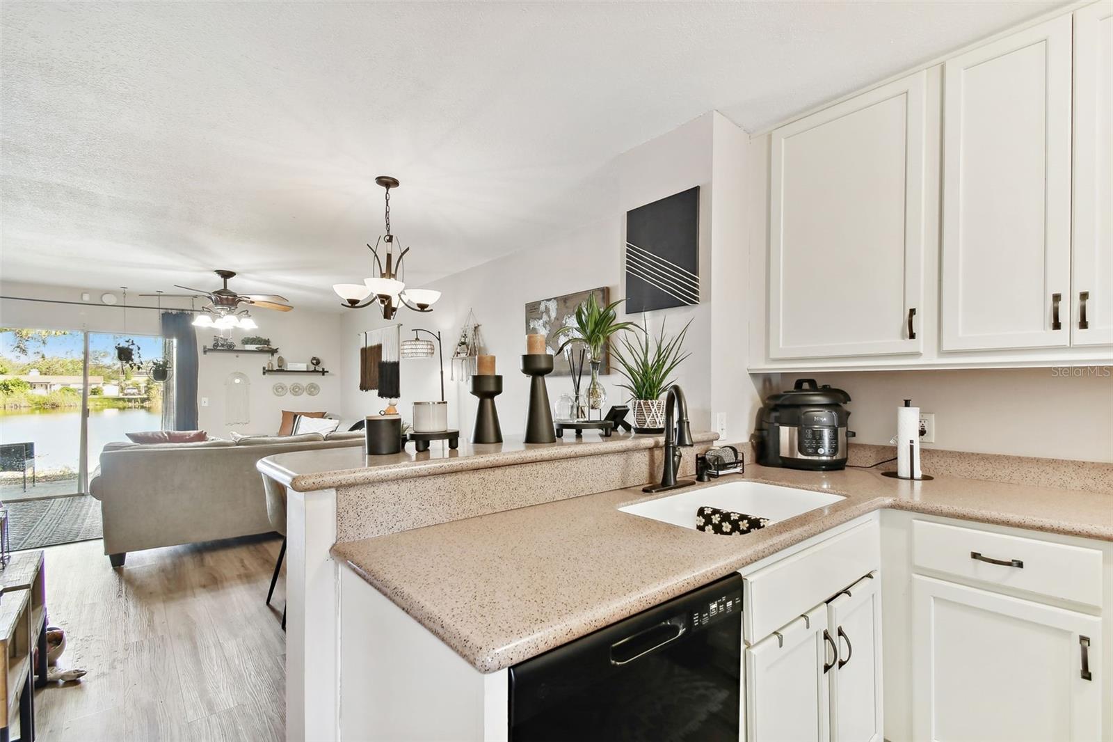 3361 W WYOMING CIR, TAMPA, FL, 33611
