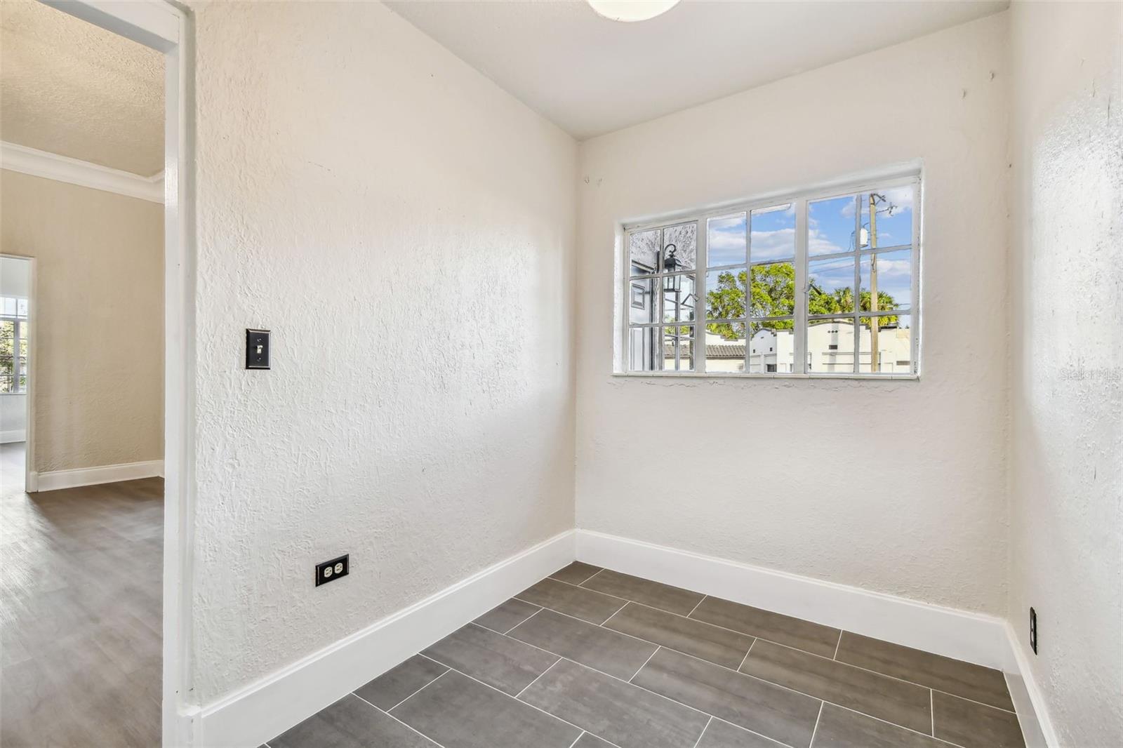 2102 W LA SALLE ST, TAMPA, FL, 33607