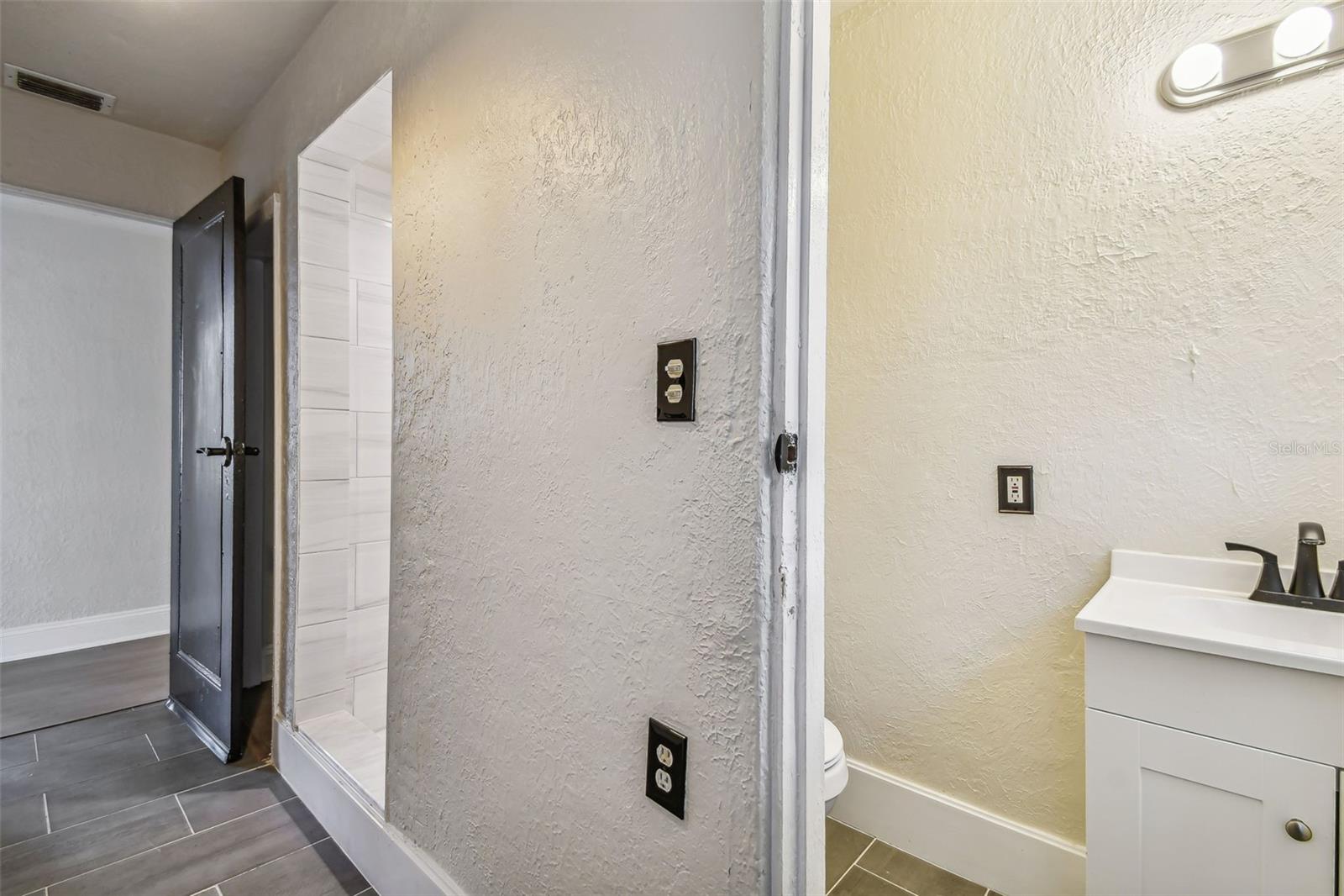 2102 W LA SALLE ST, TAMPA, FL, 33607