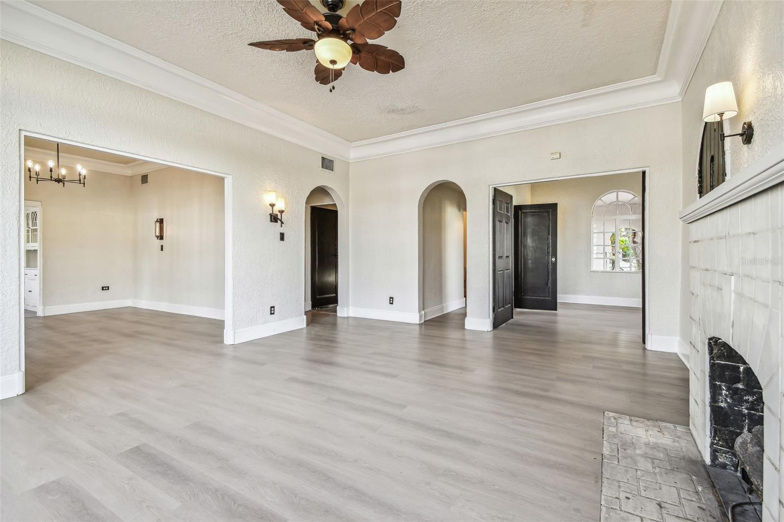 2102 W LA SALLE ST, TAMPA, FL, 33607