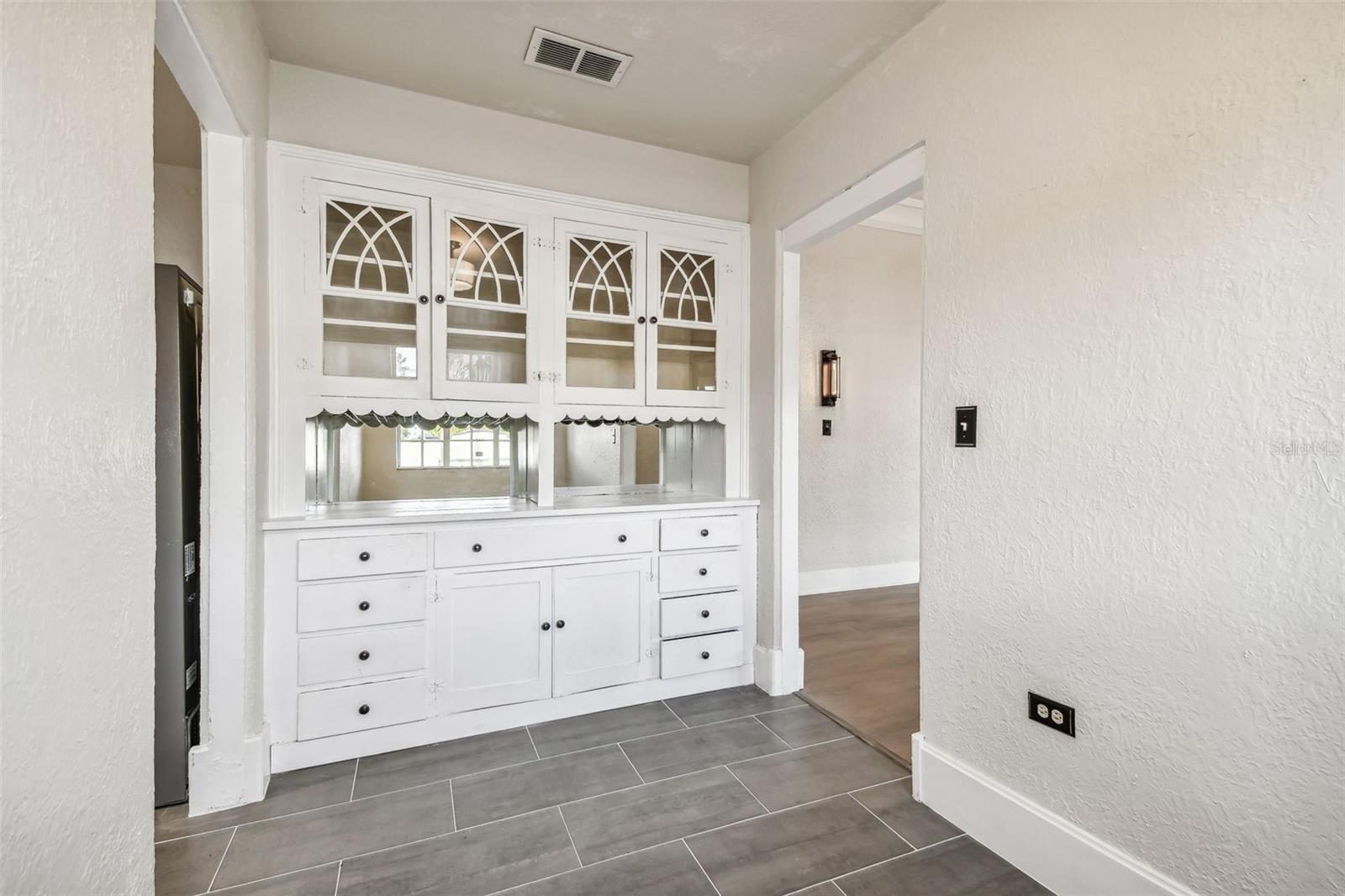 2102 W LA SALLE ST, TAMPA, FL, 33607