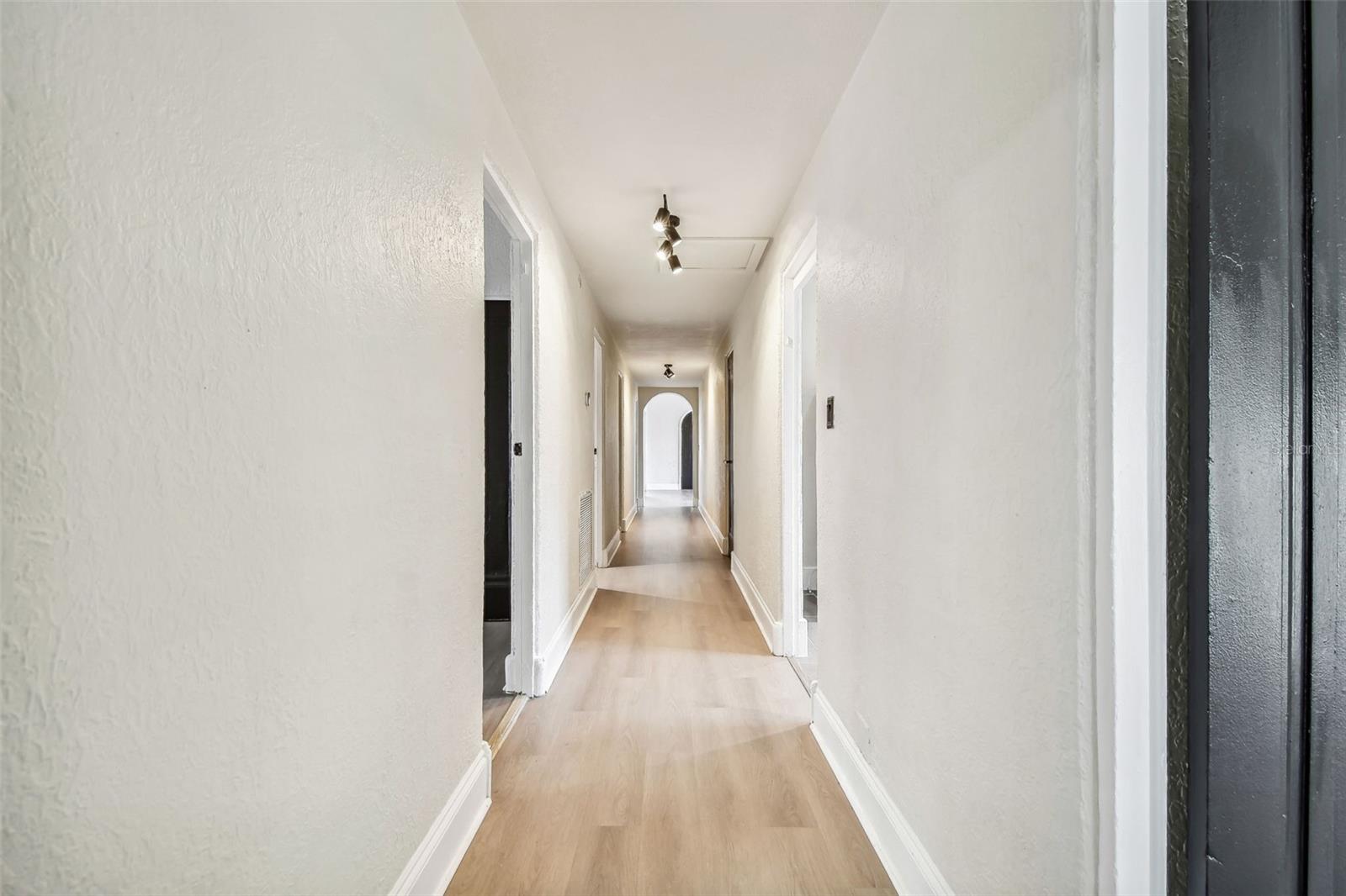 2102 W LA SALLE ST, TAMPA, FL, 33607