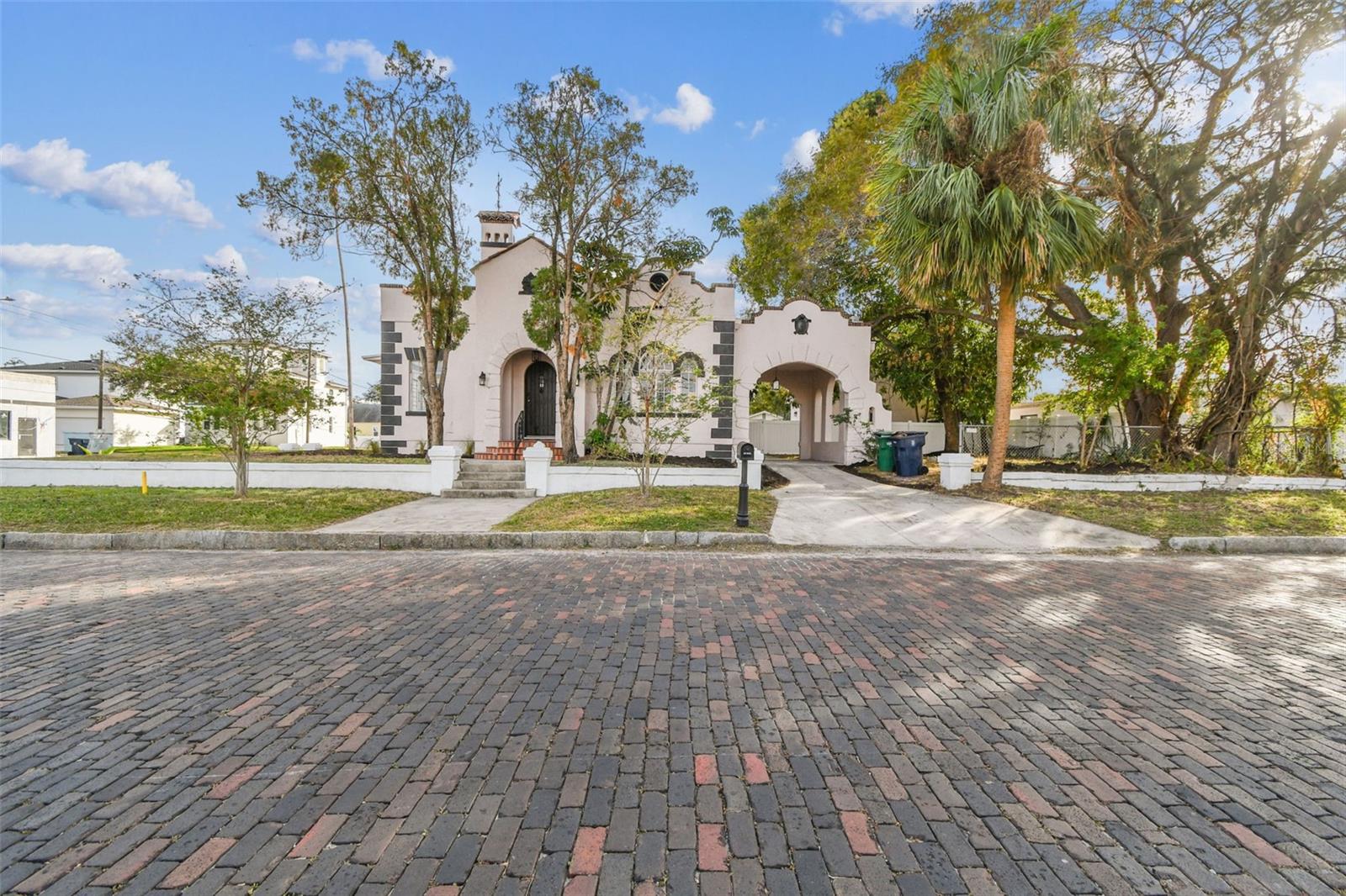 2102 W LA SALLE ST, TAMPA, FL, 33607
