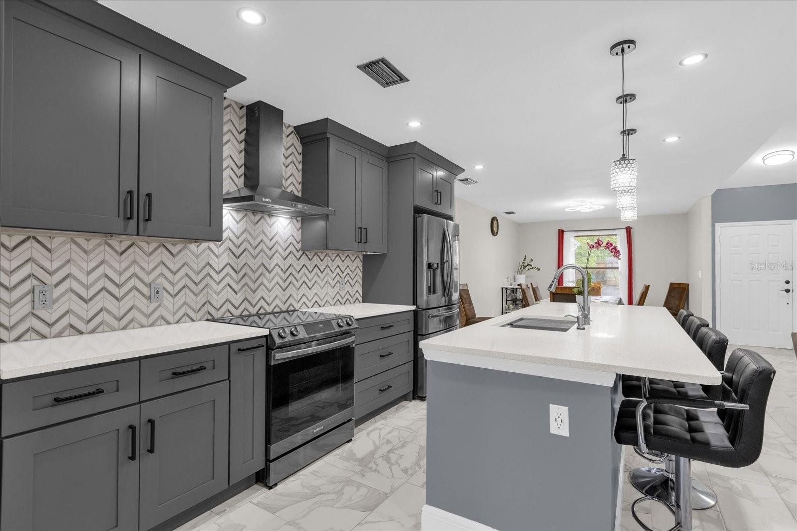 857 S ATMORE CIR, DELTONA, FL, 32725