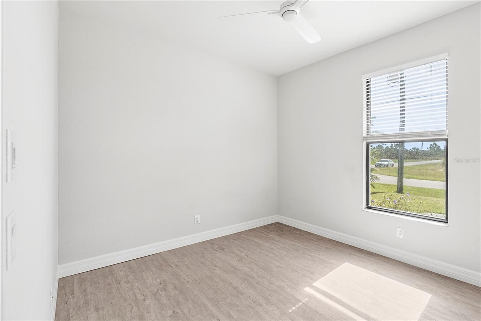 15136 HENNIPEN CIR, PORT CHARLOTTE, FL, 33981