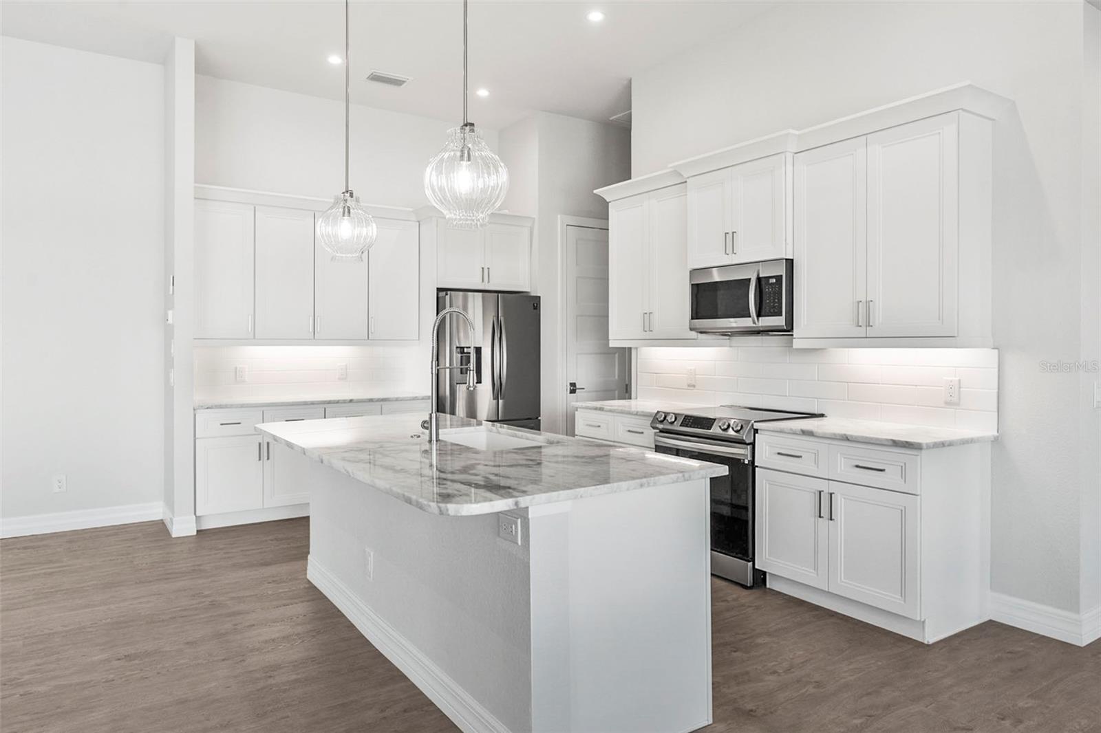 15136 HENNIPEN CIR, PORT CHARLOTTE, FL, 33981