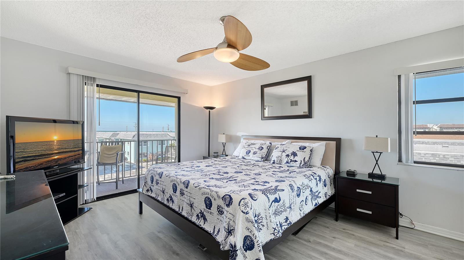 601 GULF DR N #209, BRADENTON BEACH, FL, 34217