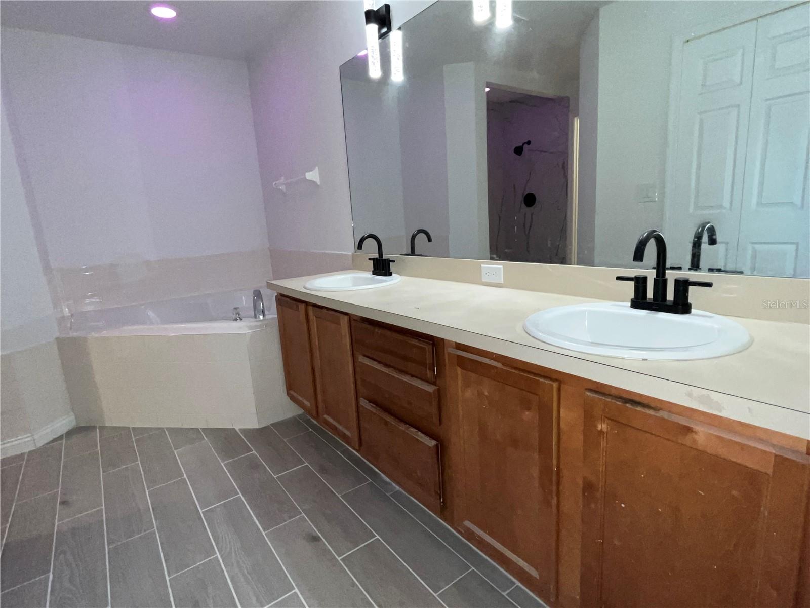 1021 CANNES DR, KISSIMMEE, FL, 34759