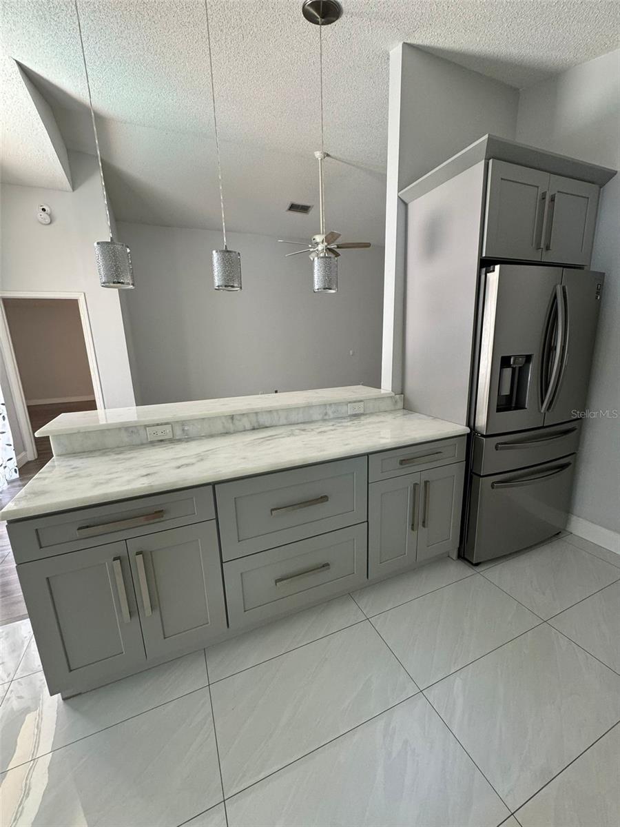 2406 RUNYON CIR, ORLANDO, FL, 32837