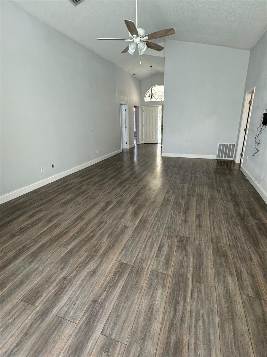 2406 RUNYON CIR, ORLANDO, FL, 32837