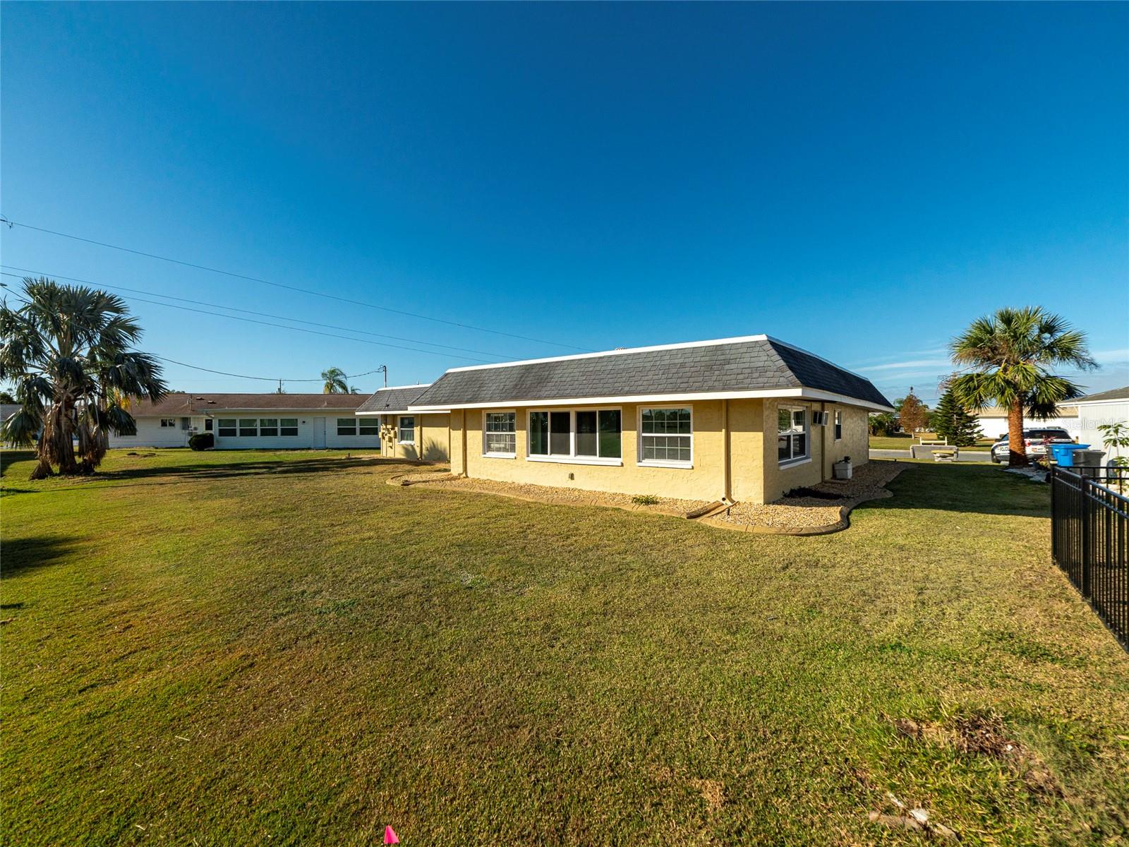 603 FOX HILLS DR, SUN CITY CENTER, FL, 33573