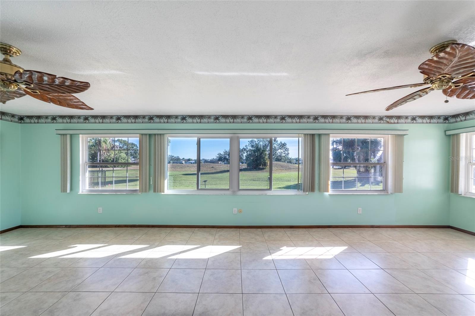 603 FOX HILLS DR, SUN CITY CENTER, FL, 33573