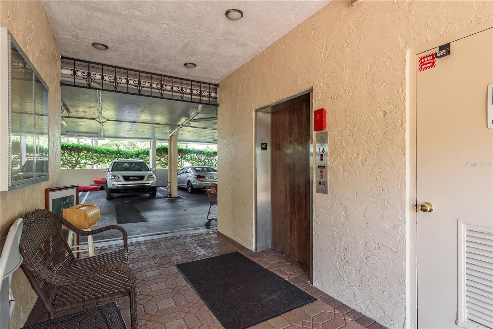 206 TARPON PT, TARPON SPRINGS, FL, 34689