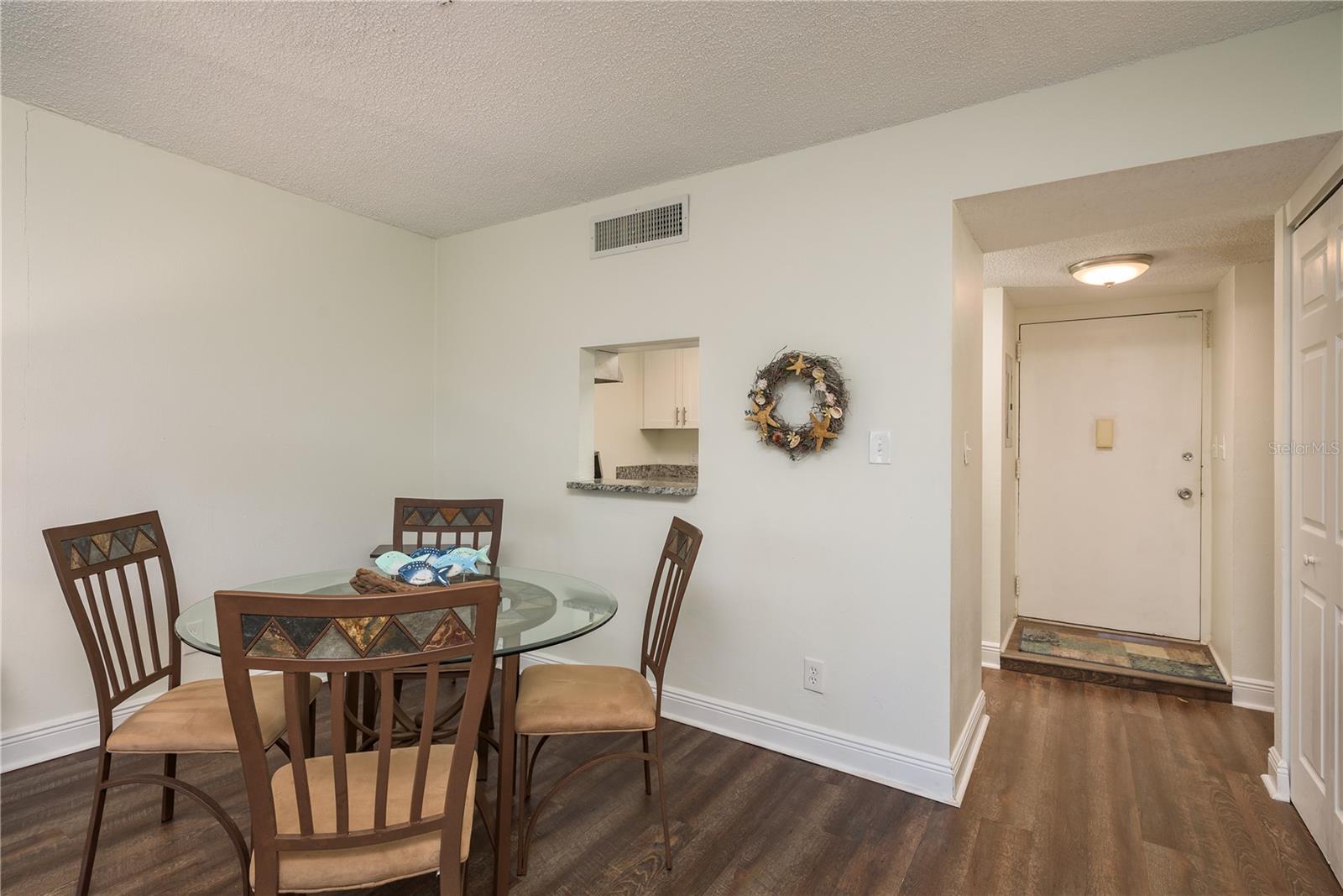 206 TARPON PT, TARPON SPRINGS, FL, 34689