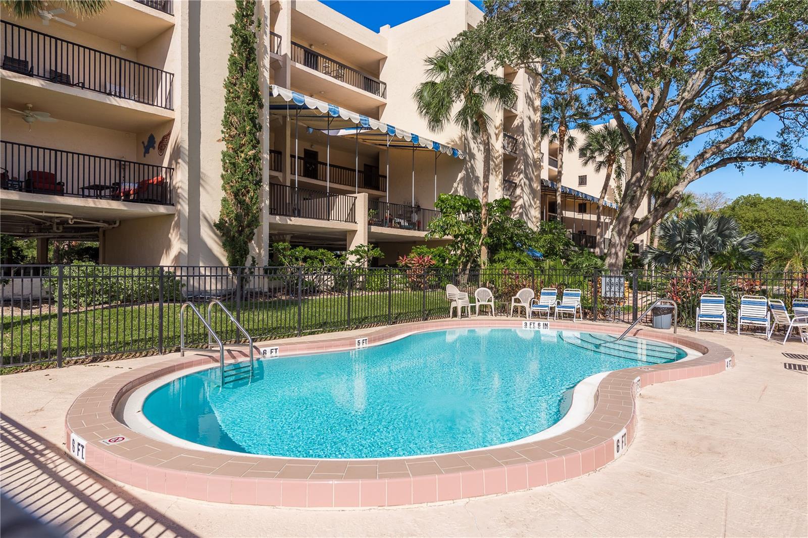 206 TARPON PT, TARPON SPRINGS, FL, 34689