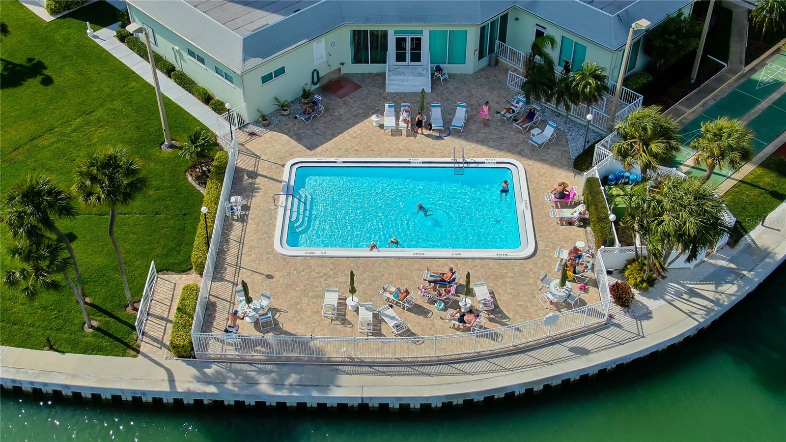 400 64 AVE #1207, ST PETE BEACH, FL, 33706