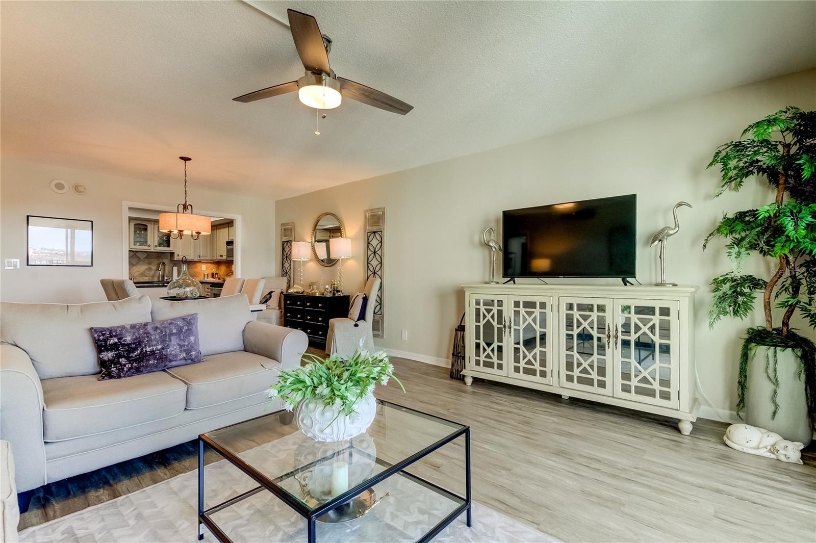 400 64 AVE #1207, ST PETE BEACH, FL, 33706