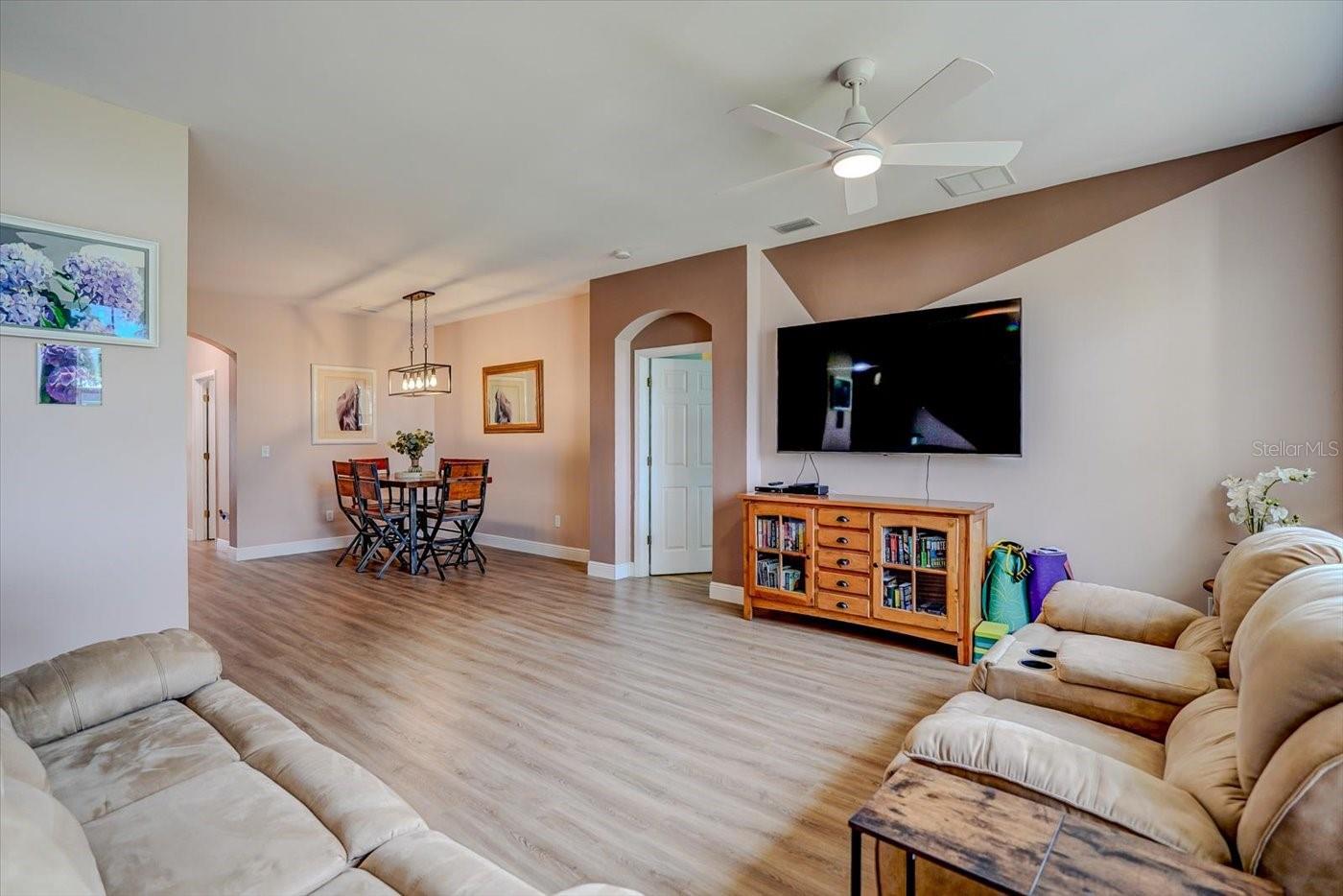 3264 MAGNOLIA LANDING LN, NORTH FORT MYERS, FL, 33917