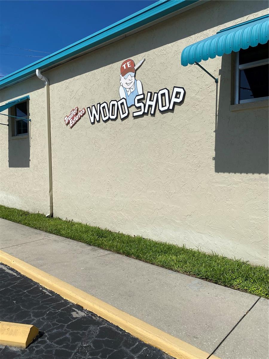 6903 E BAYOU LN, BRADENTON, FL, 34207