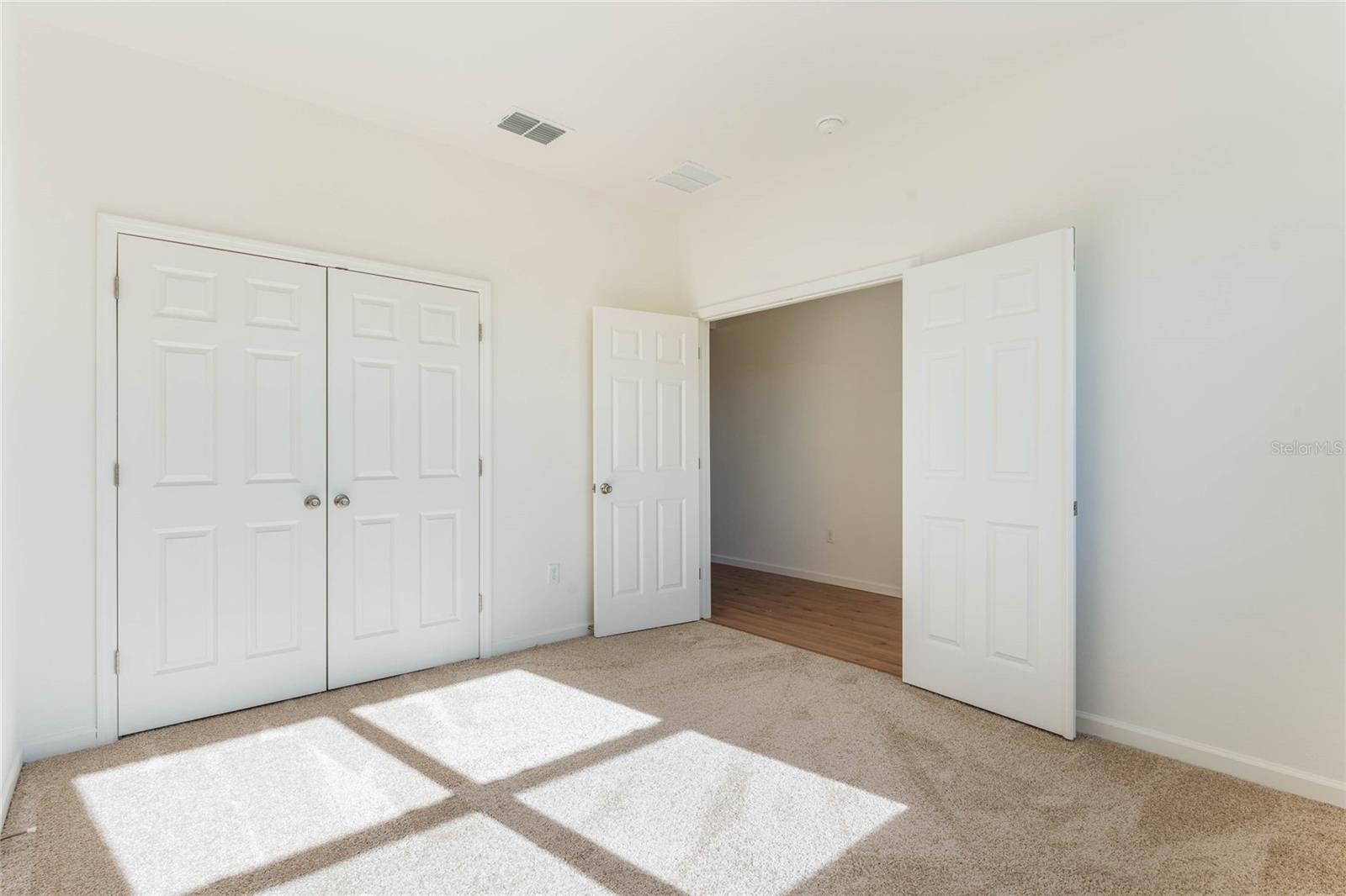 3180 RIVERHEAD DR, DELTONA, FL, 32738