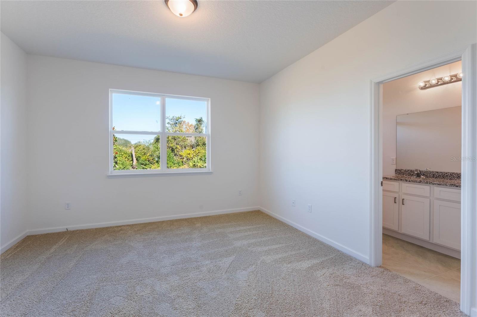 3180 RIVERHEAD DR, DELTONA, FL, 32738