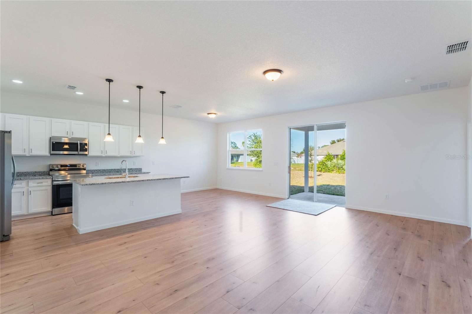3180 RIVERHEAD DR, DELTONA, FL, 32738
