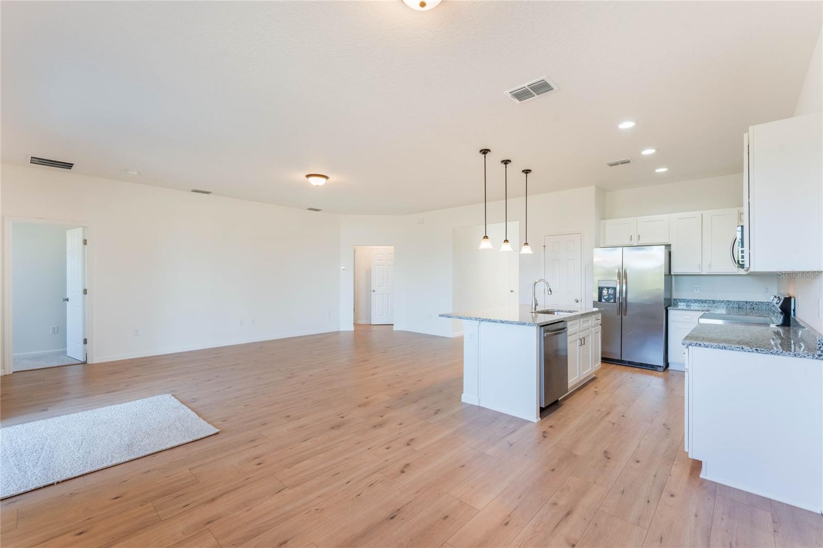 3180 RIVERHEAD DR, DELTONA, FL, 32738