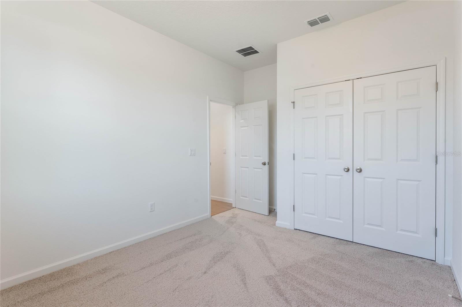 3180 RIVERHEAD DR, DELTONA, FL, 32738