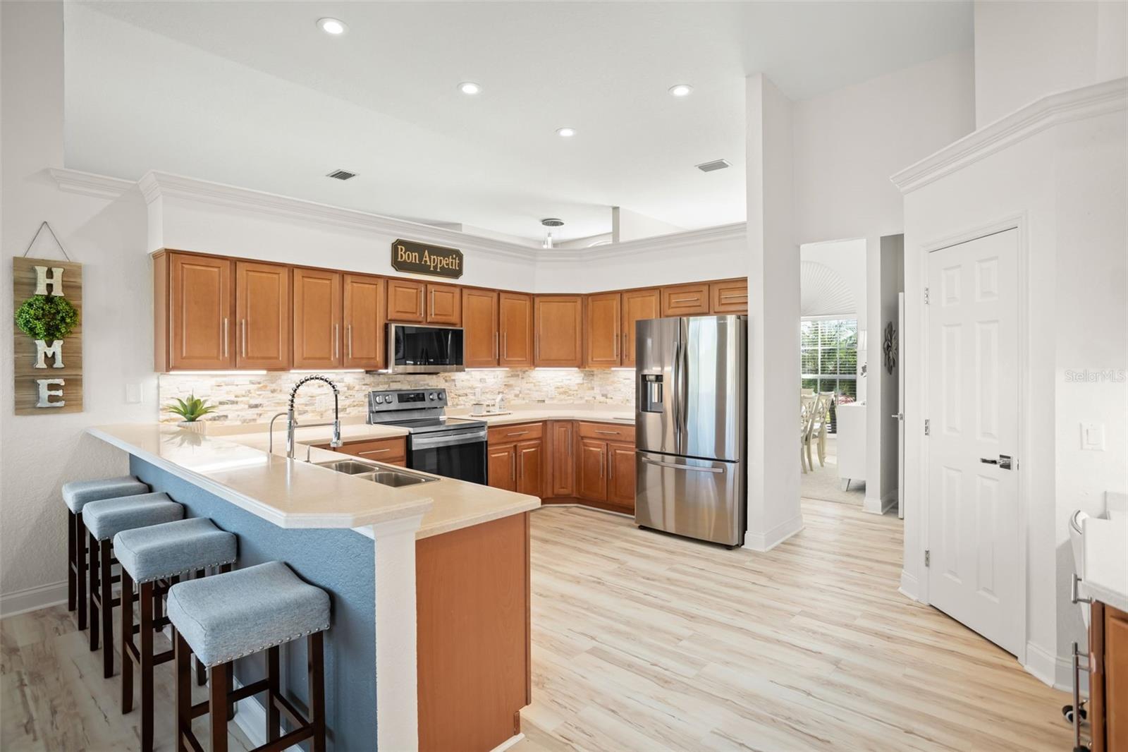 6702 HUNTINGTON HILLS BLVD, LAKELAND, FL, 33810