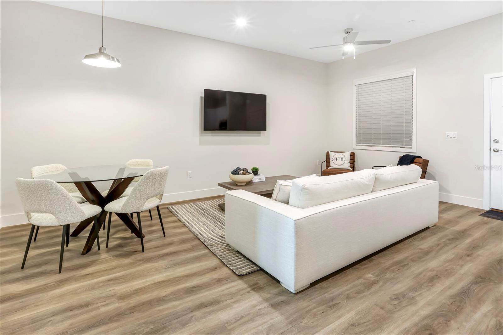 11 E SMITH ST #Valencia, WINTER GARDEN, FL, 34787