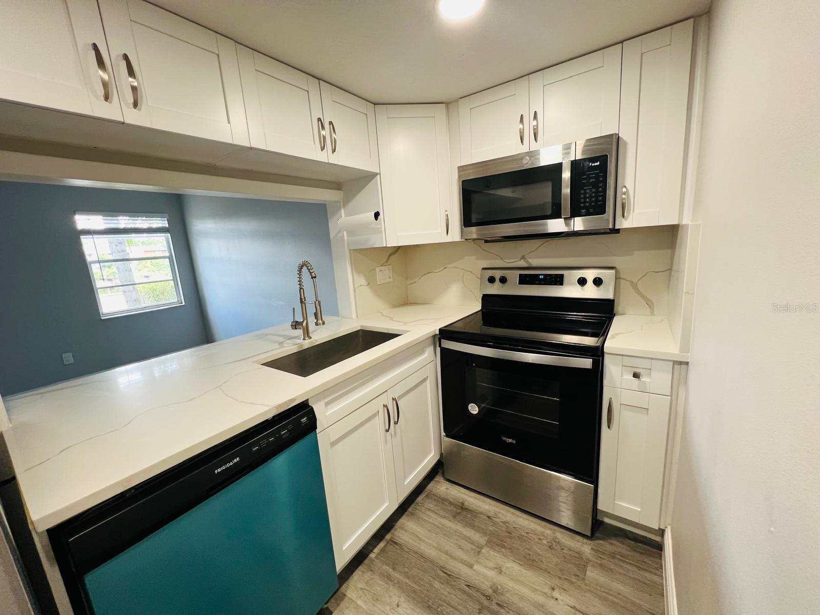 7108 WATERSIDE DR #103, TAMPA, FL, 33617