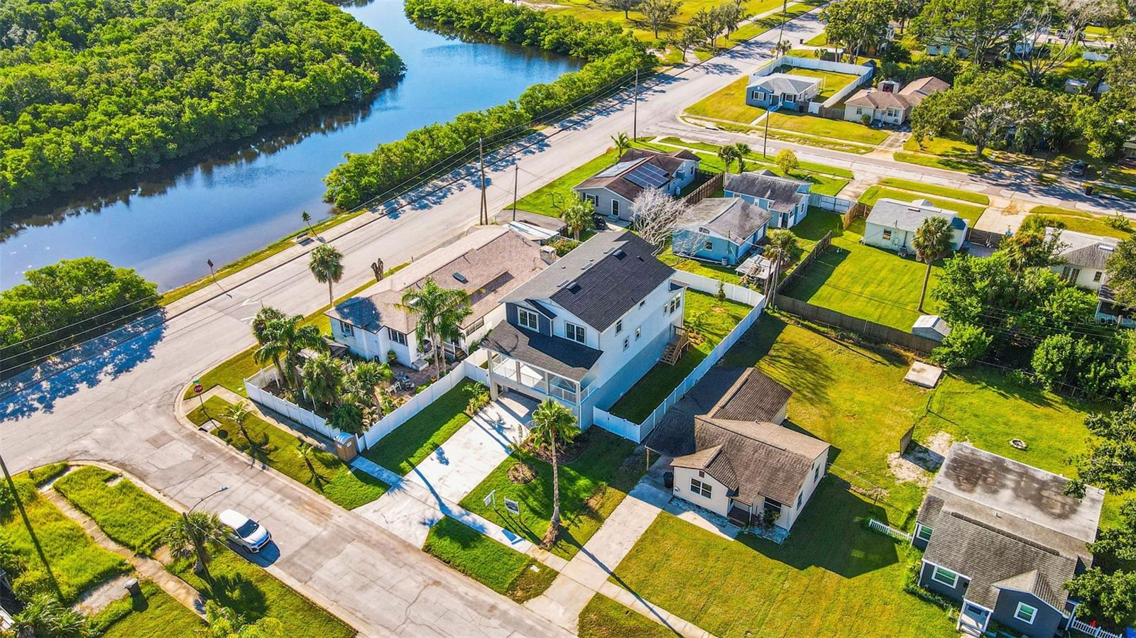 840 61ST AVE NE, ST PETERSBURG, FL, 33703