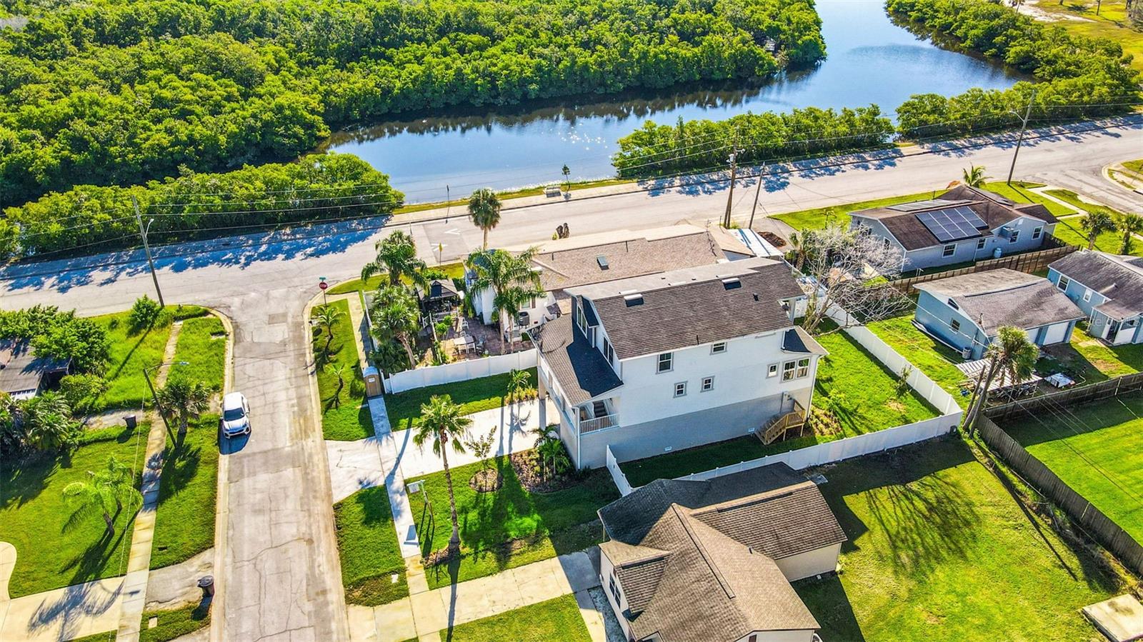 840 61ST AVE NE, ST PETERSBURG, FL, 33703